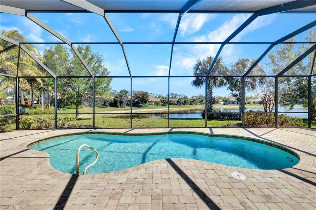 CAMDEN SQUARE - Residential