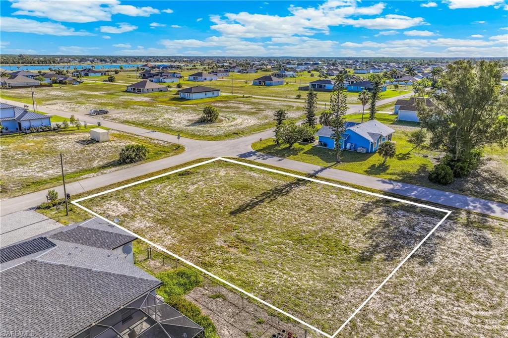 CAPE CORAL - Land
