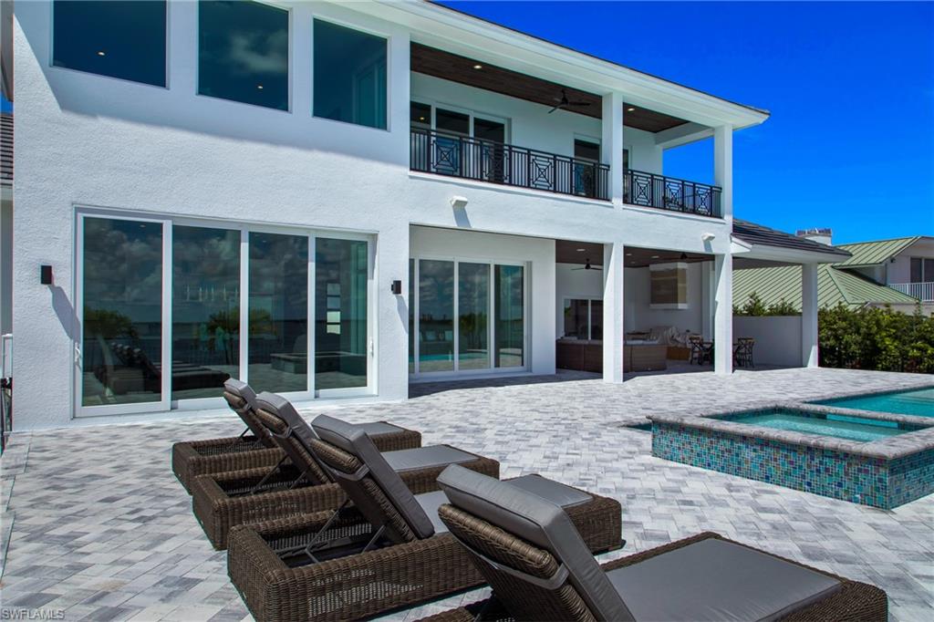 MARCO BEACH - Residential