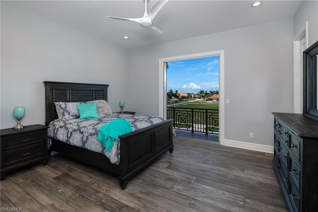 MARCO BEACH - Residential