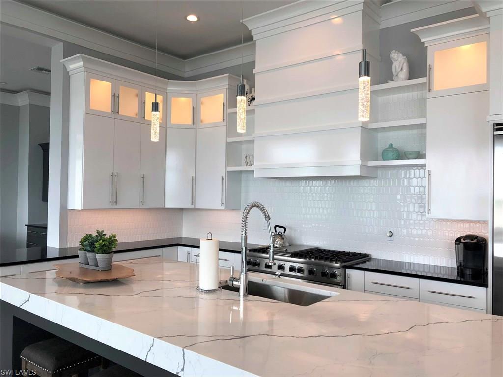 MARCO BEACH - Residential