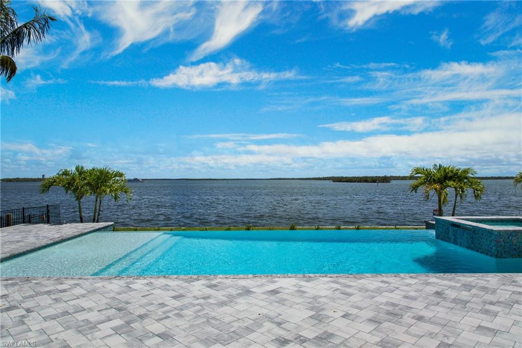 MARCO BEACH - Residential