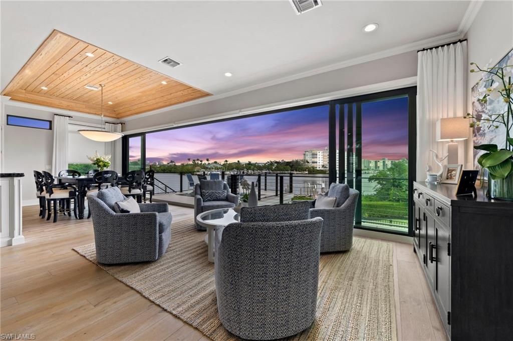 SOUTHPORT ON THE BAY - Residential