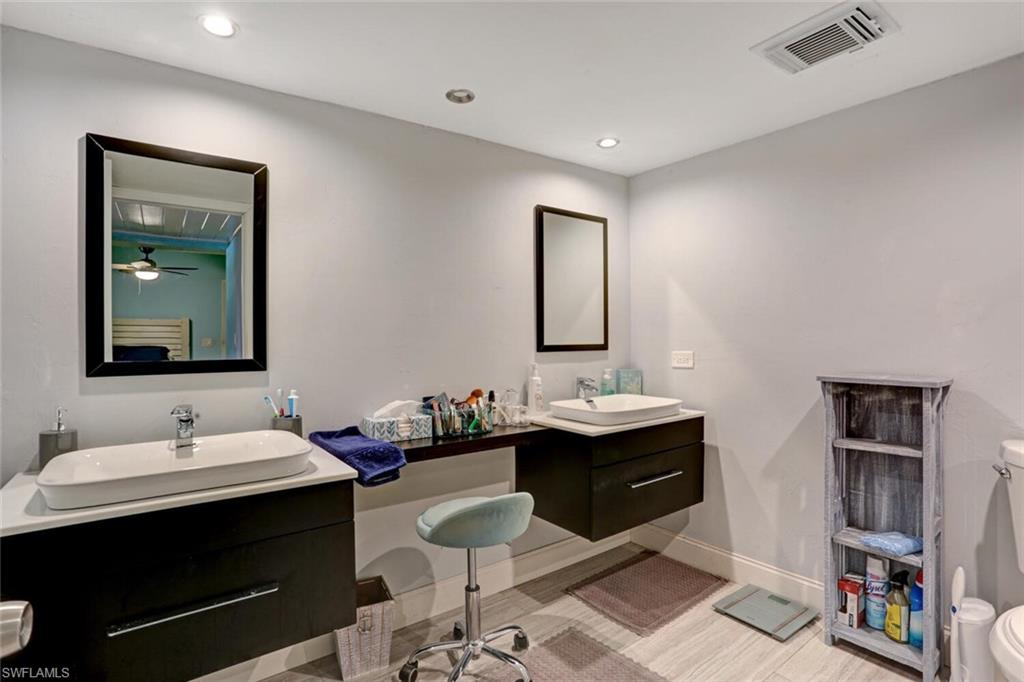 IMPERIAL SHORES - Residential