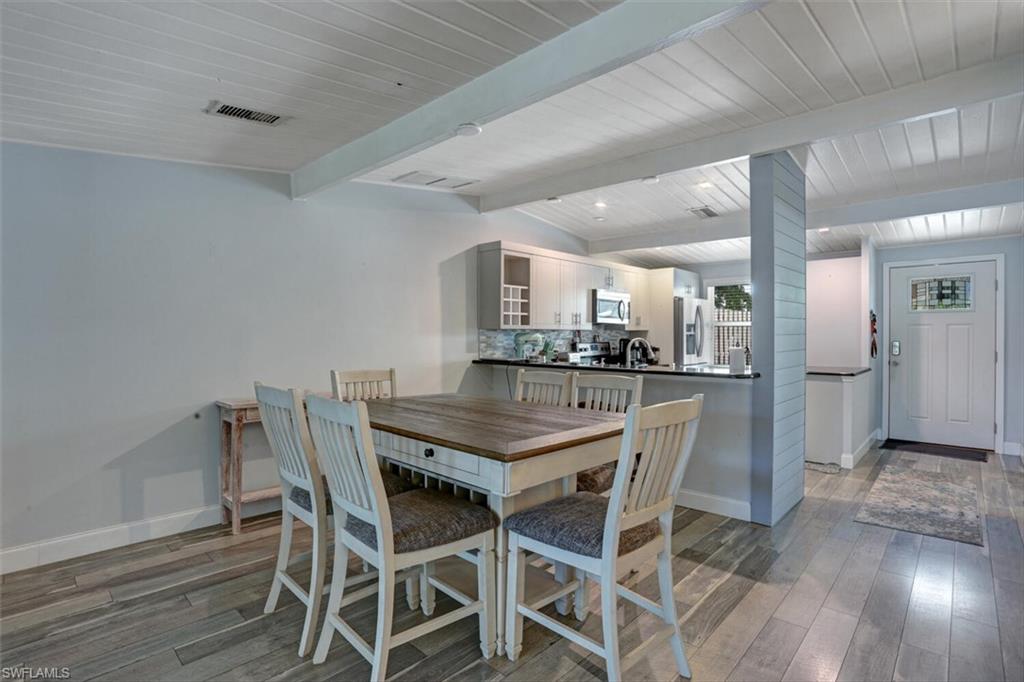 IMPERIAL SHORES - Residential