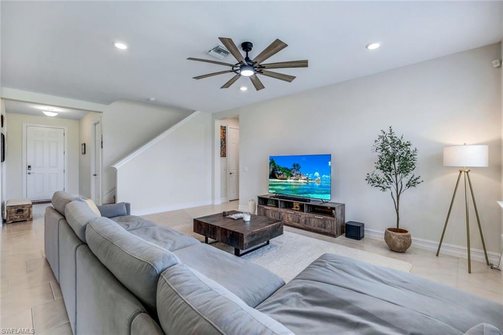 STONEWATER - Residential Lease