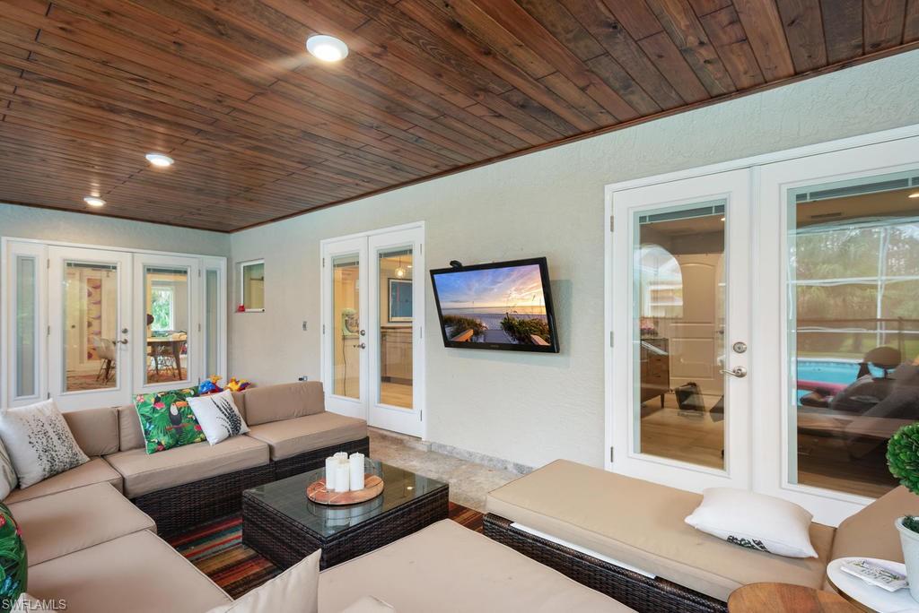 GOLDEN GATE ESTATES - Residential