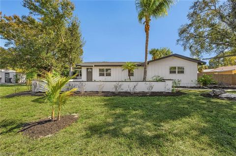 3843 Marvaez ST FORT MYERS FL 33901