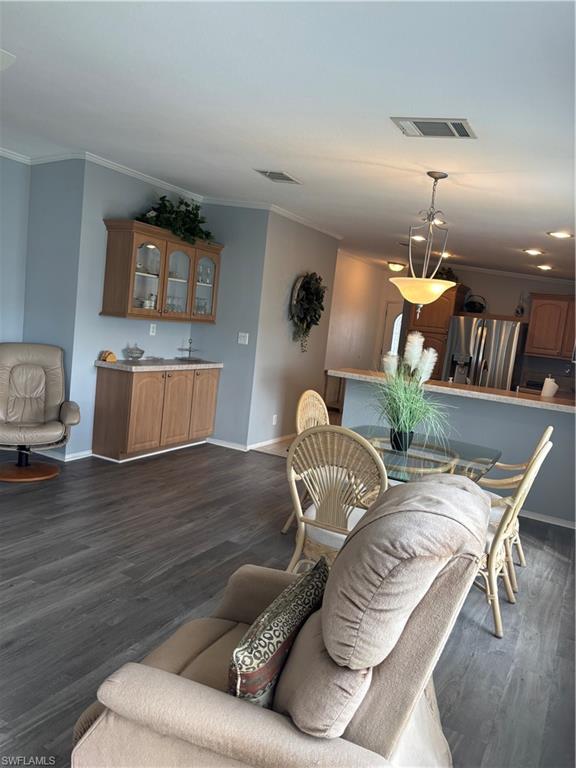 ENCHANTING SHORES - Residential