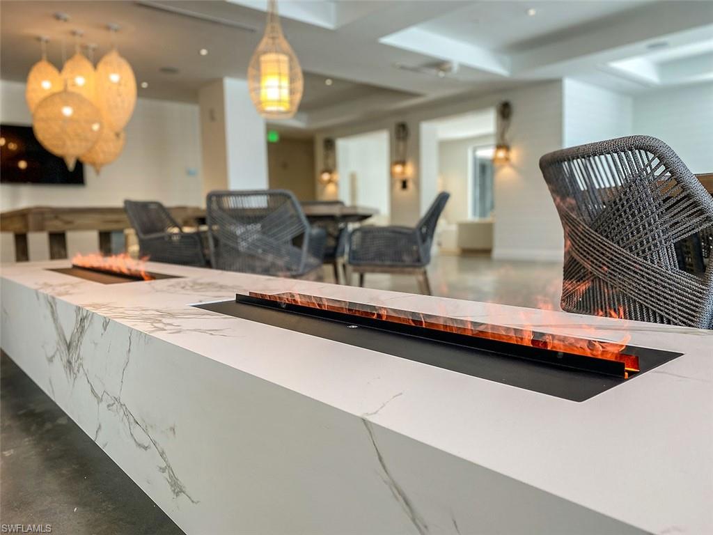 ELEVEN ELEVEN CENTRAL - Residential