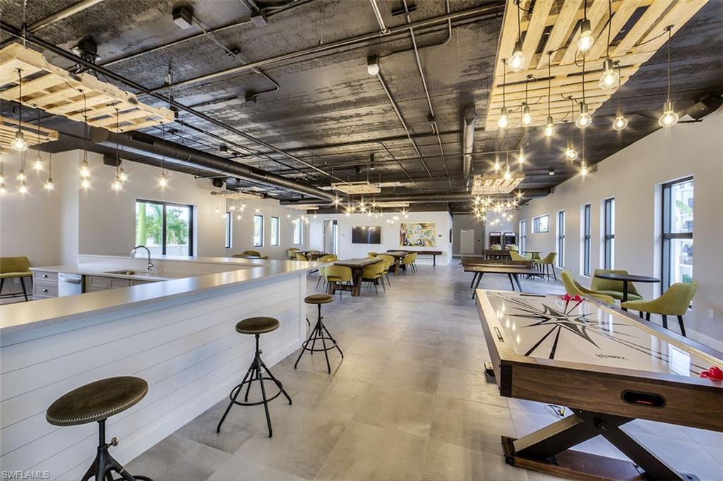 ELEVEN ELEVEN CENTRAL - Residential