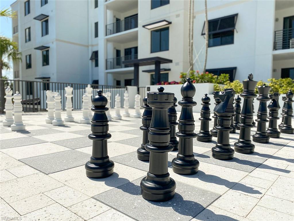 ELEVEN ELEVEN CENTRAL - Residential