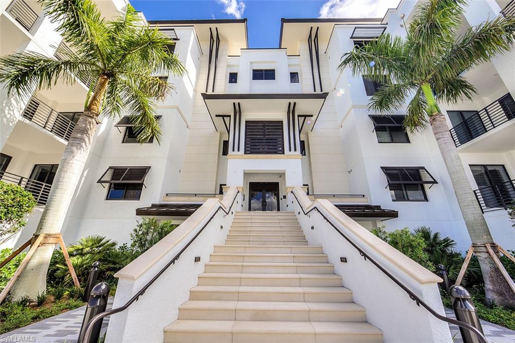 ELEVEN ELEVEN CENTRAL - Residential