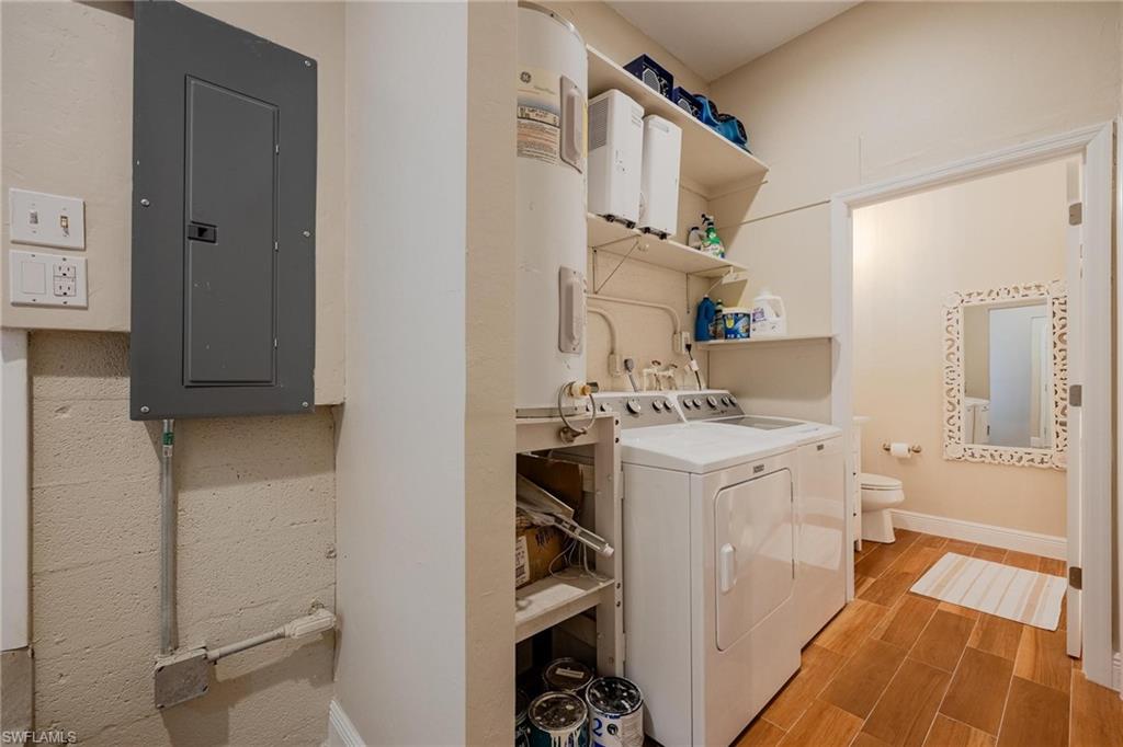 FORT MYERS SHORES - Residential