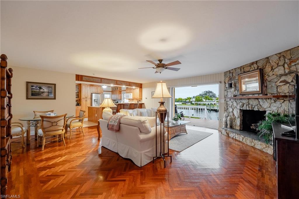 FORT MYERS SHORES - Residential