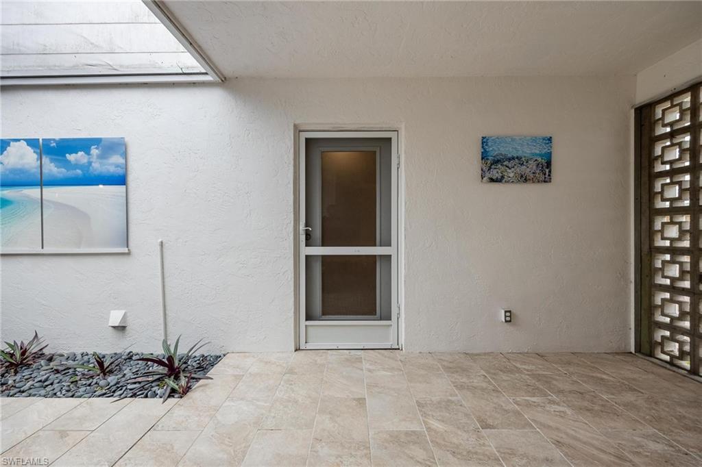 FORT MYERS SHORES - Residential