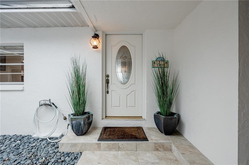 FORT MYERS SHORES - Residential