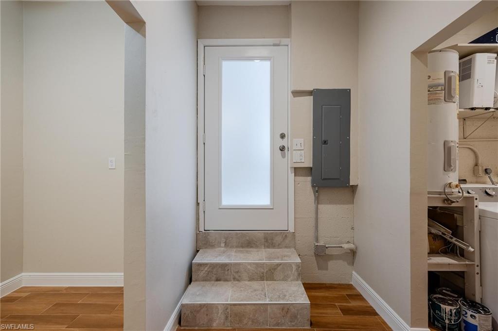 FORT MYERS SHORES - Residential