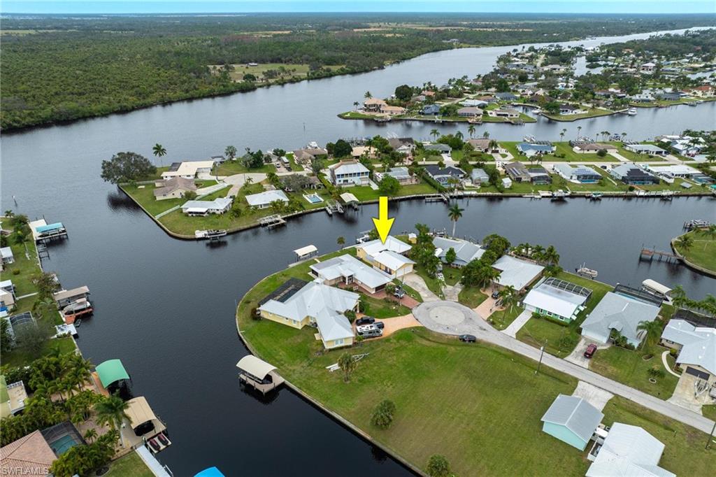 FORT MYERS SHORES - Residential