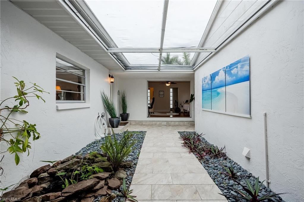 FORT MYERS SHORES - Residential