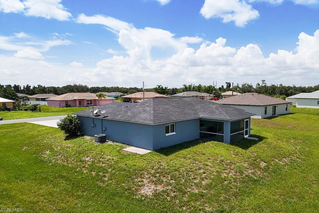 MIRROR LAKES - Residential