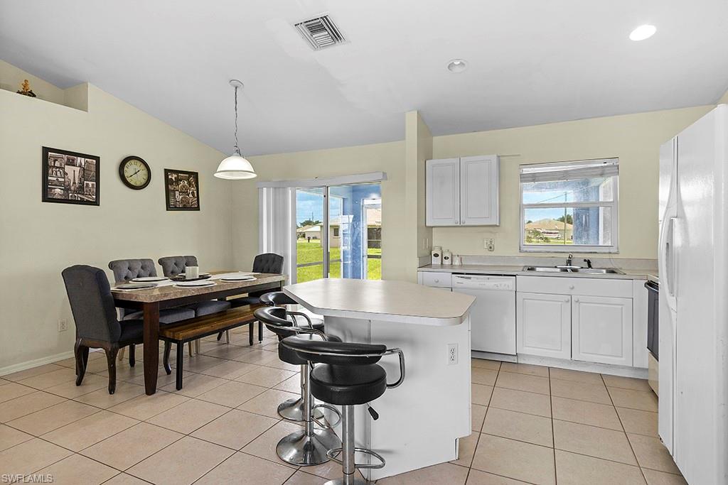 MIRROR LAKES - Residential