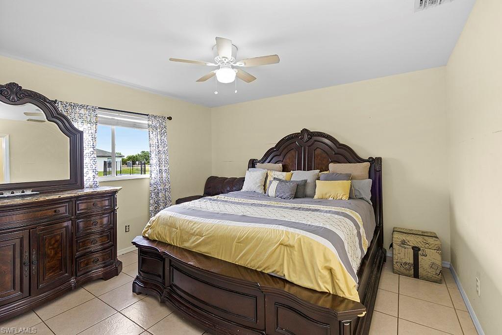 MIRROR LAKES - Residential