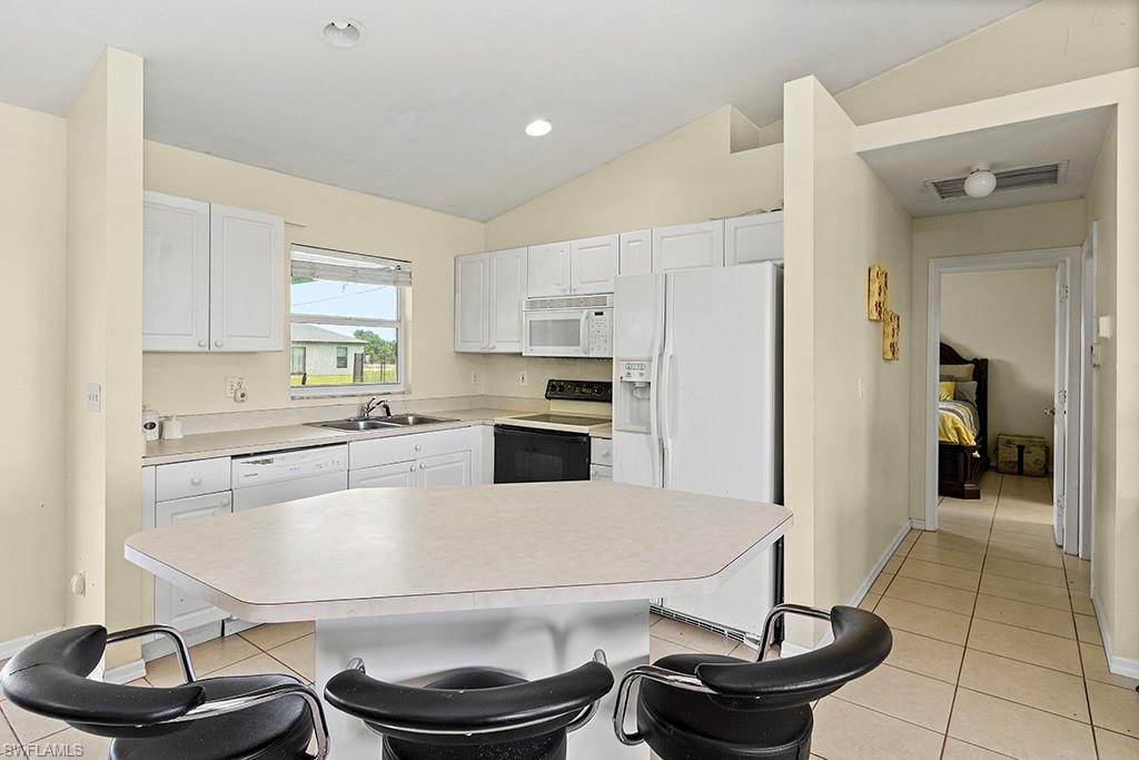 MIRROR LAKES - Residential