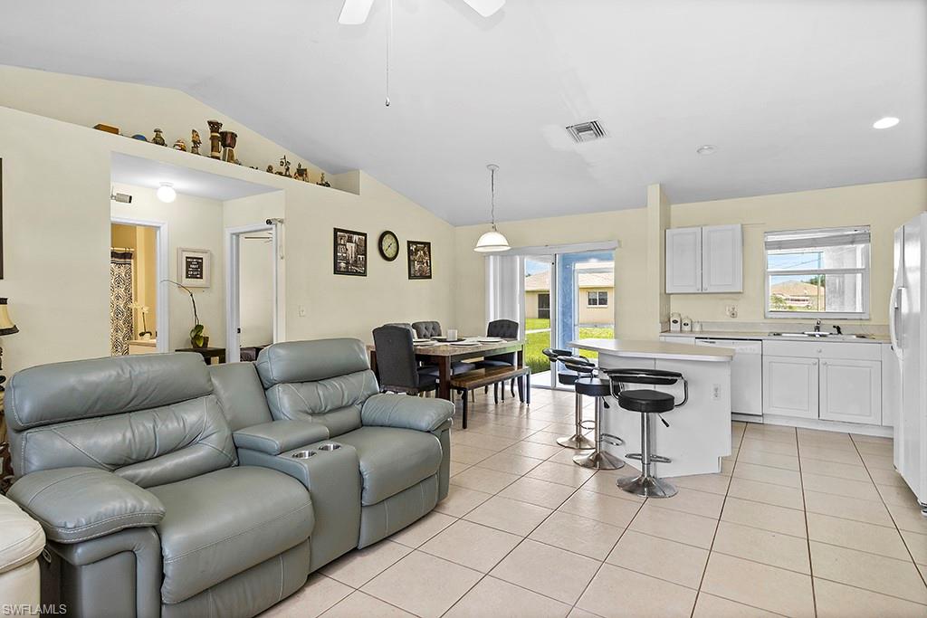 MIRROR LAKES - Residential