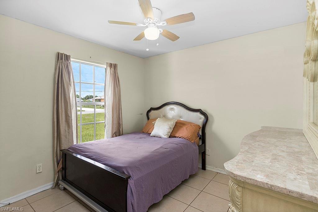 MIRROR LAKES - Residential