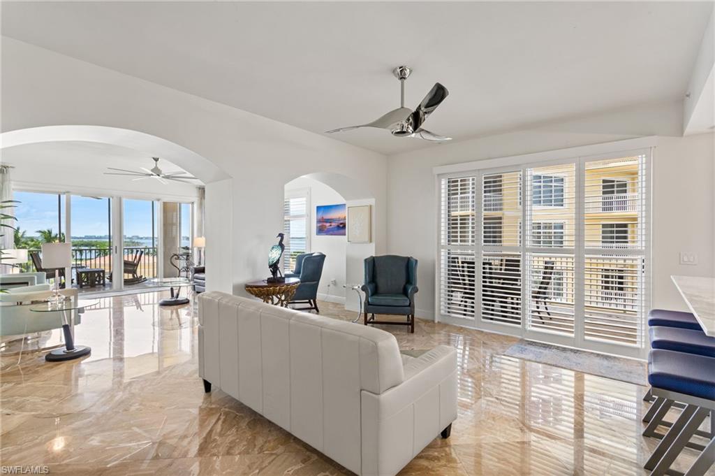 6061 Silver King BLVD 306