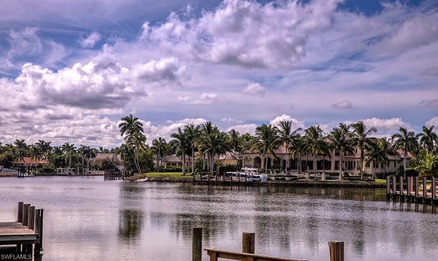 An exciting and rare opportunity to enjoy one of the very best locations along Port Royal’s lushly landscaped Fort Charles Drive. This property has a highly sought after southern exposure with beautiful water views over Old Harbour Cove...one of the most desirable waterways in Port Royal. Located within short walking distance to all of the Port Royal Club amenities. Port Royal Club membership eligibility.