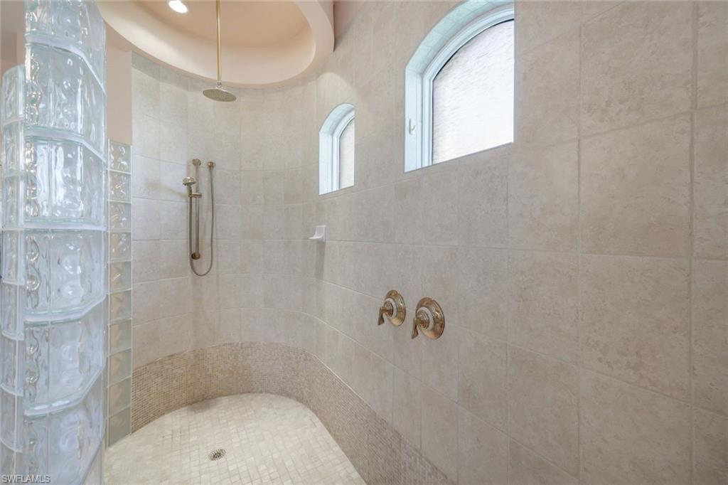 CAPE HARBOUR - Residential