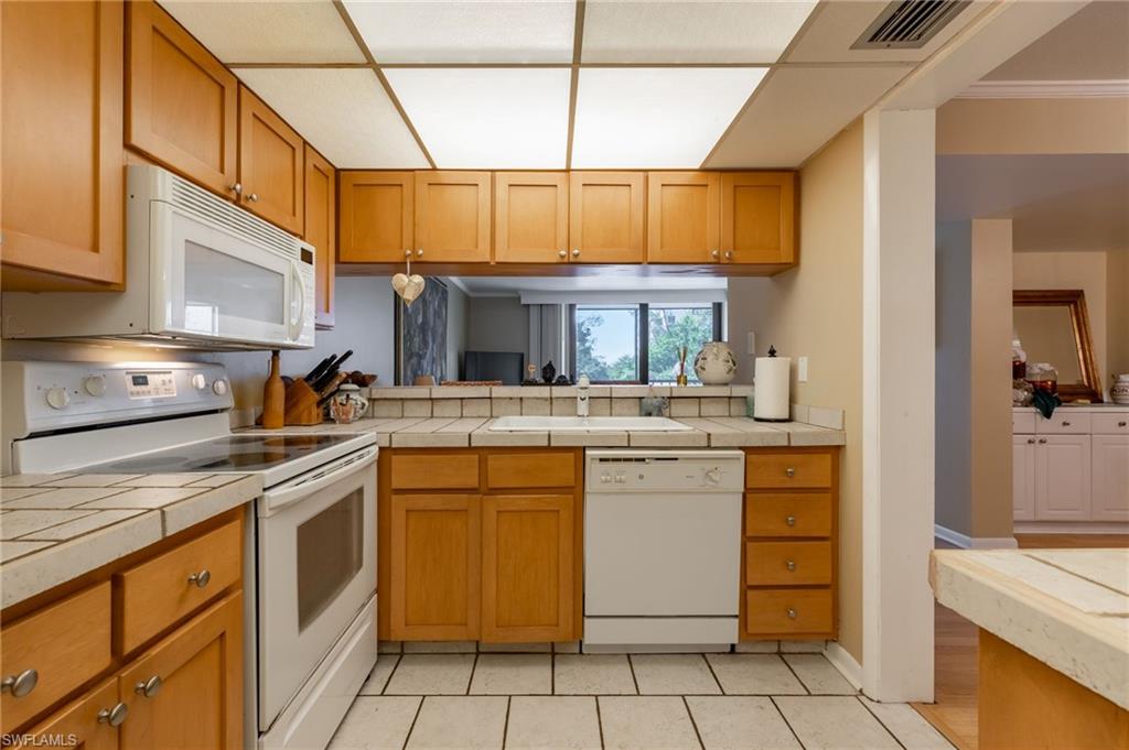 SCHOONER BAY - Residential