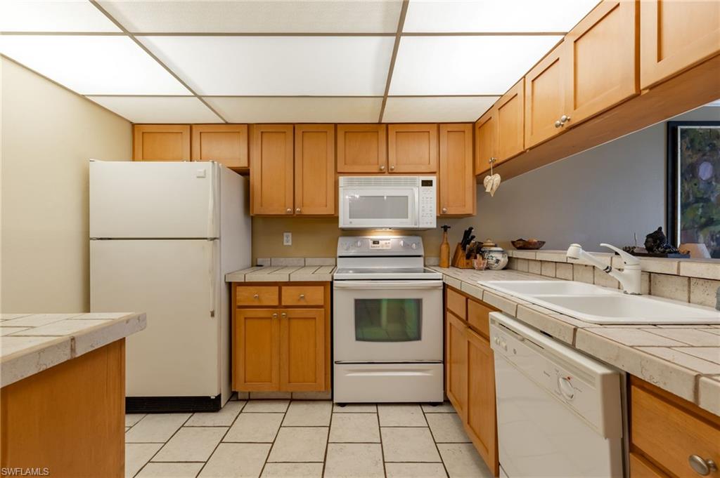 SCHOONER BAY - Residential