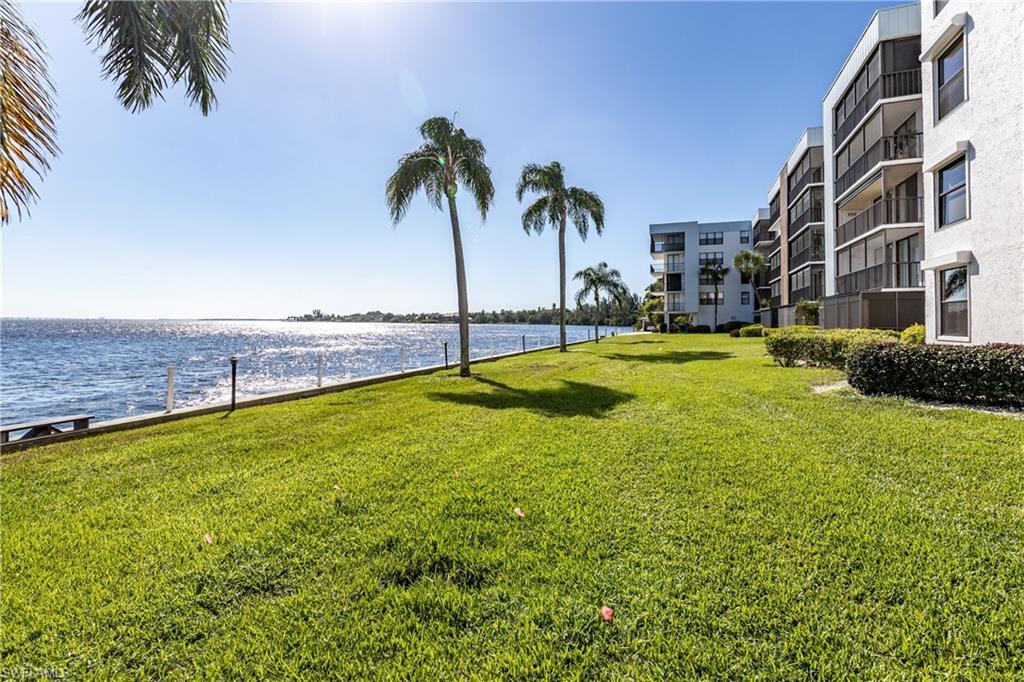 SCHOONER BAY - Residential