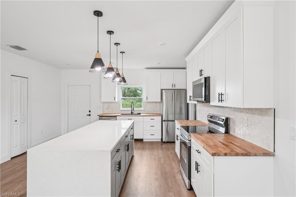 LEHIGH ACRES - Residential