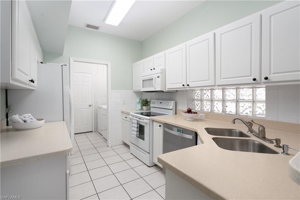 ISLAND CLUB AT CORKSCREW - Residential