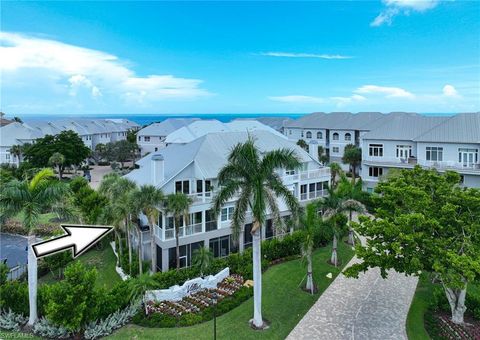 Photo of 175 Barefoot CIR, BONITA SPRINGS, FL 34134 (MLS # 225067028) Photo of 175 Barefoot CIR, BONITA SPRINGS, FL 34134 (MLS # 225067028)