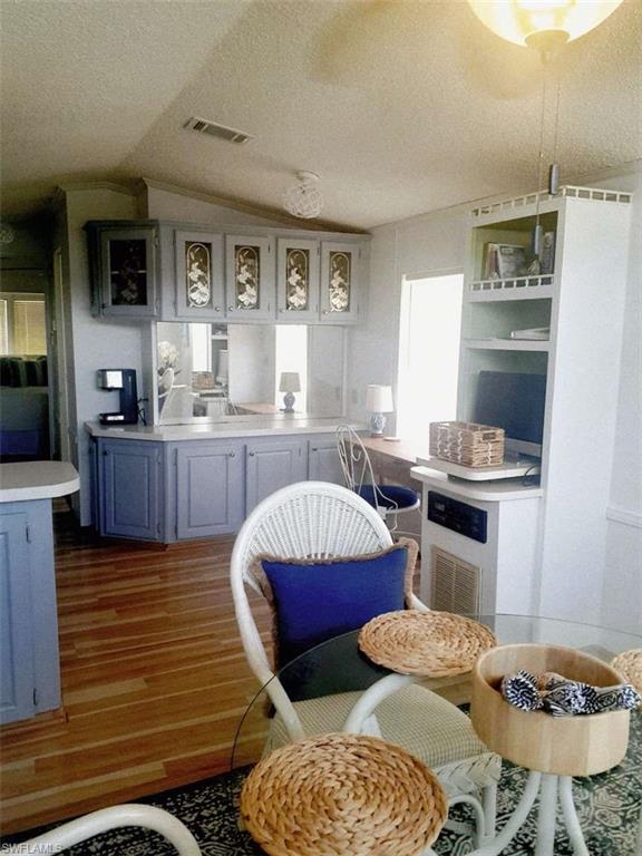 ENCHANTING SHORES - Residential