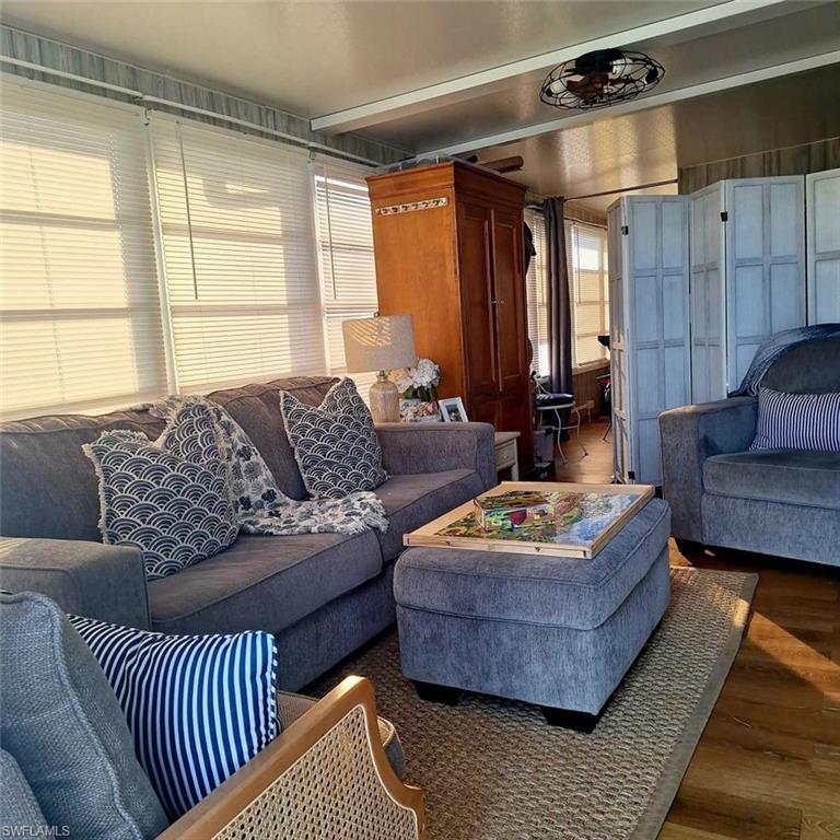 ENCHANTING SHORES - Residential