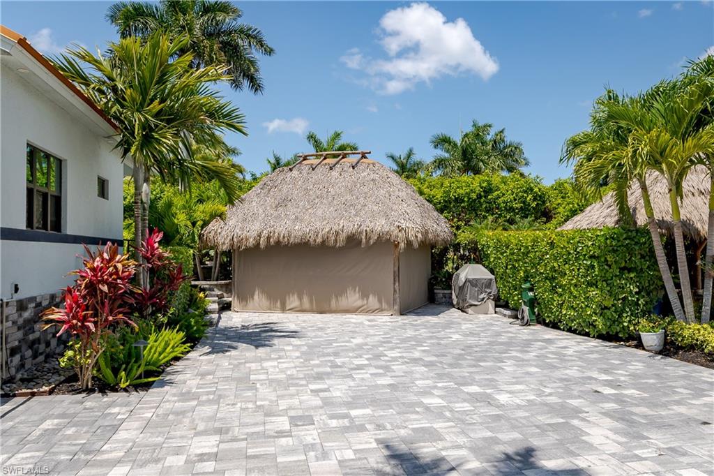 NAPLES MOTORCOACH RESORT - Land