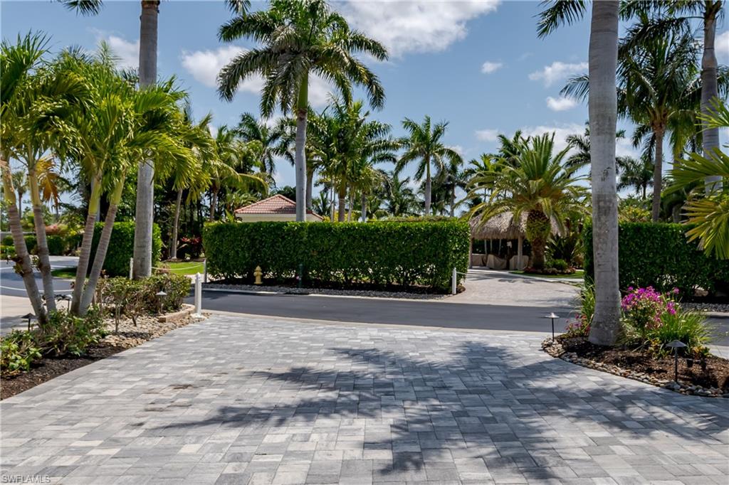 NAPLES MOTORCOACH RESORT - Land