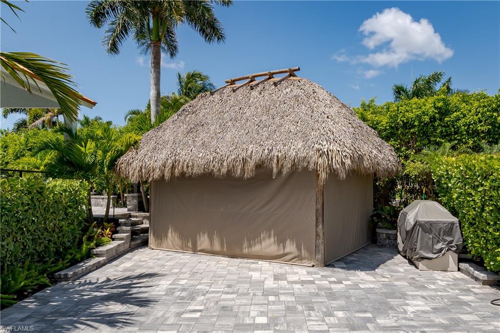 NAPLES MOTORCOACH RESORT - Land