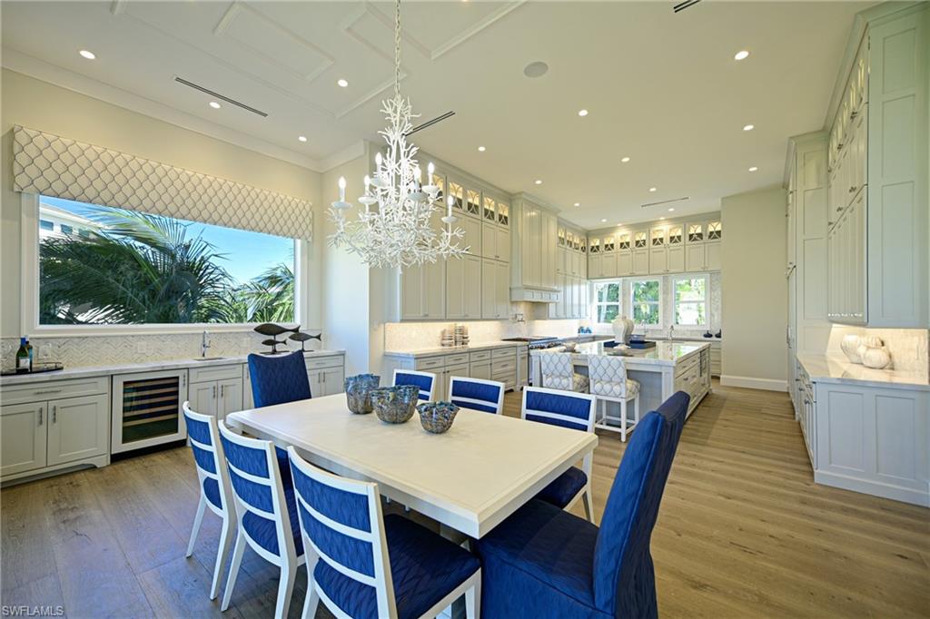 BAREFOOT BEACH - Residential