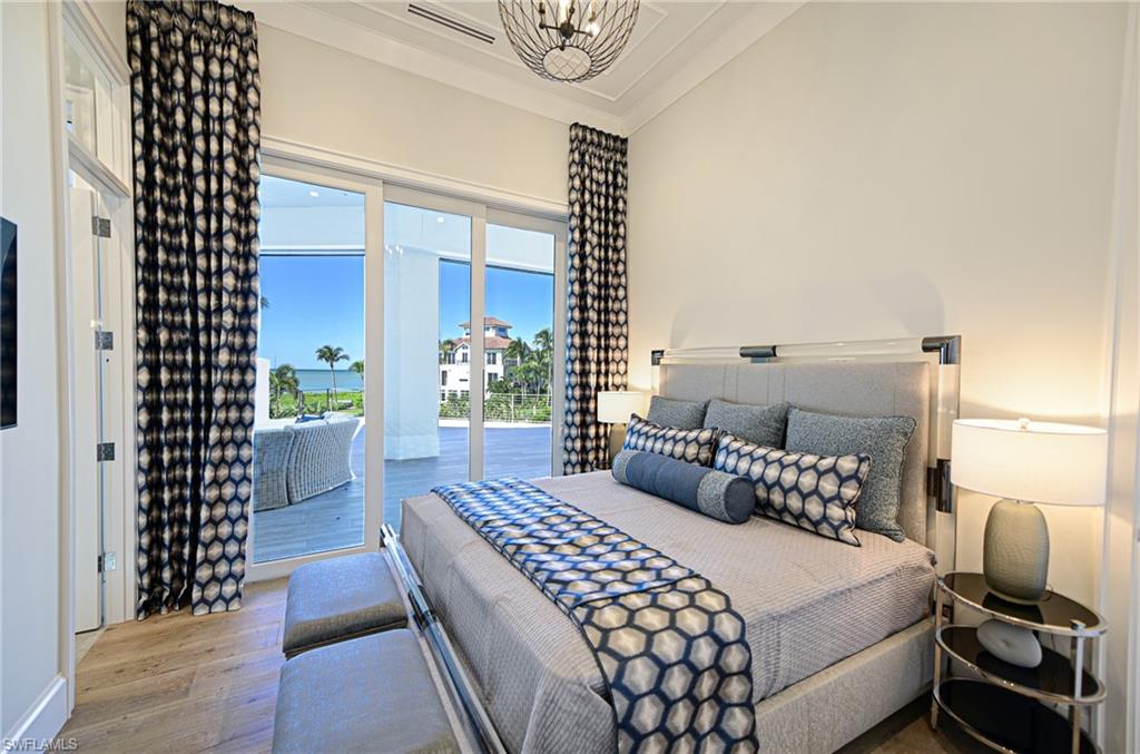 BAREFOOT BEACH - Residential