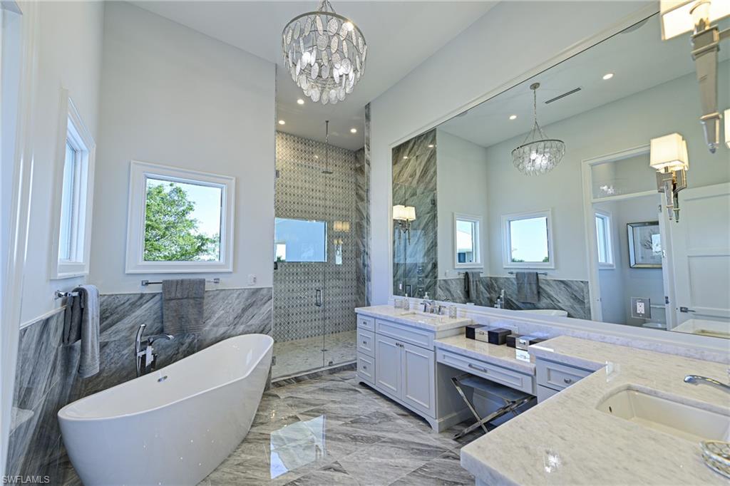 BAREFOOT BEACH - Residential