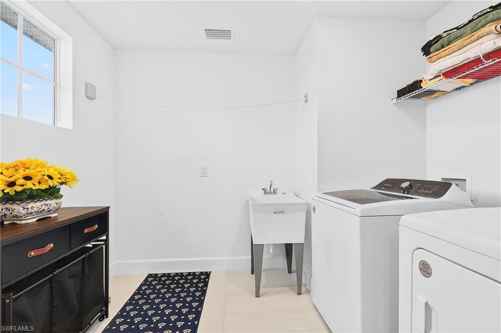 NORTHRIDGE - Residential