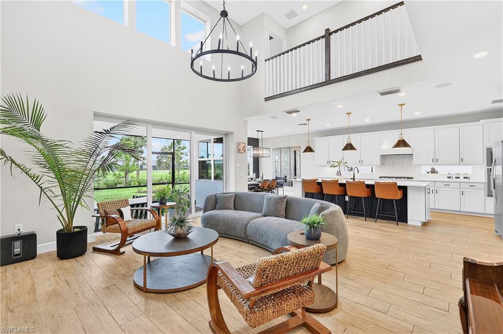 NORTHRIDGE - Residential