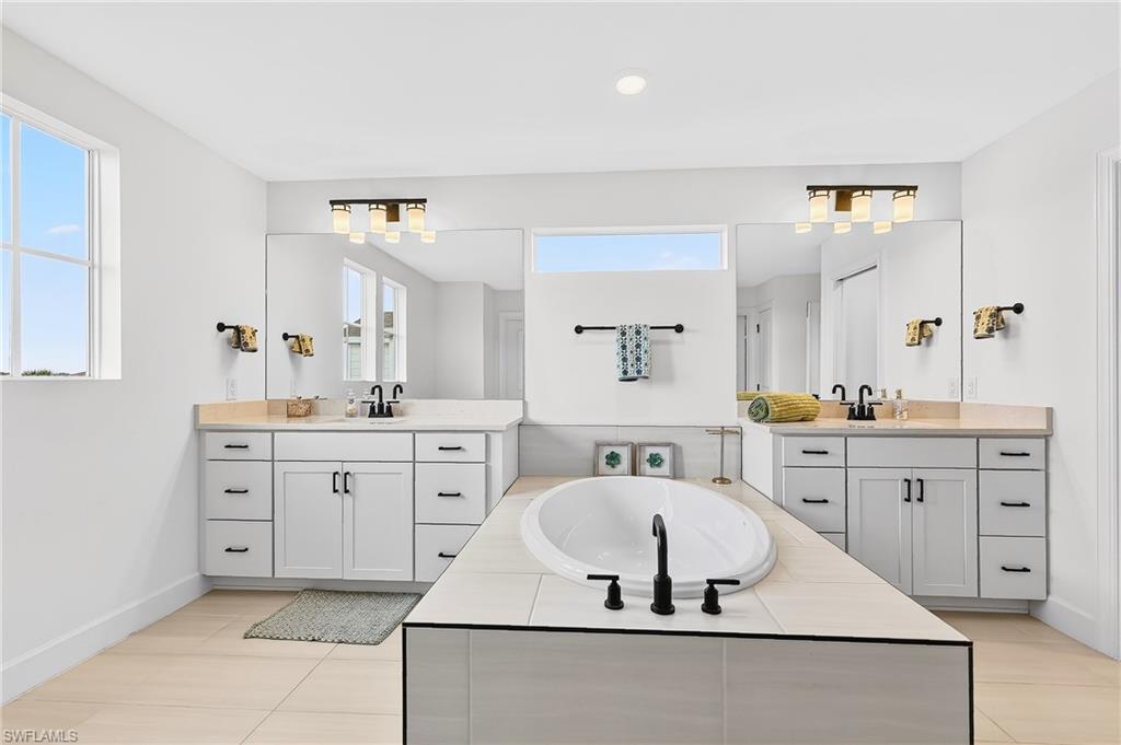 NORTHRIDGE - Residential